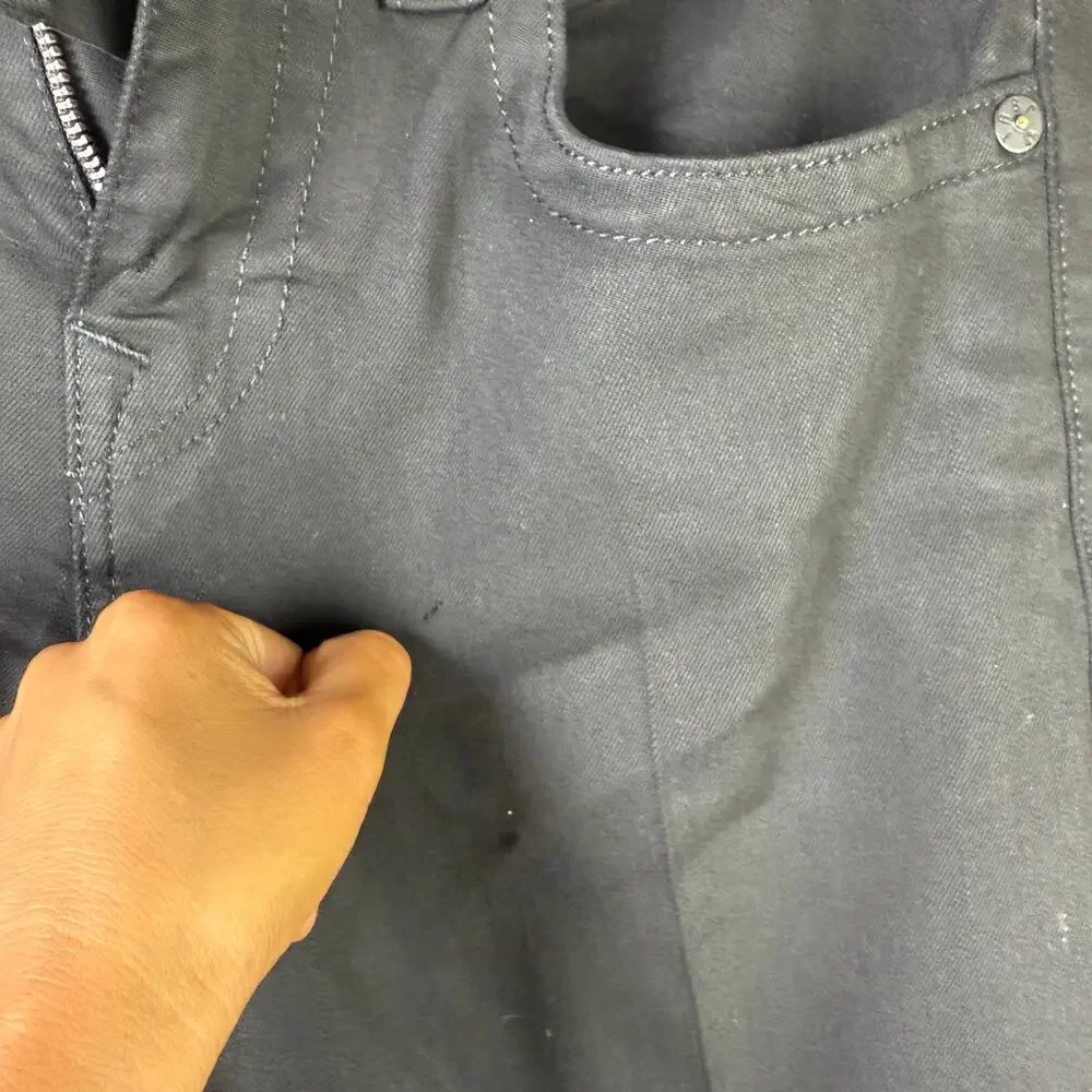 True Religion Geno Jeans Mens Relaxed Slim Fit Black Flap Size 30‎
